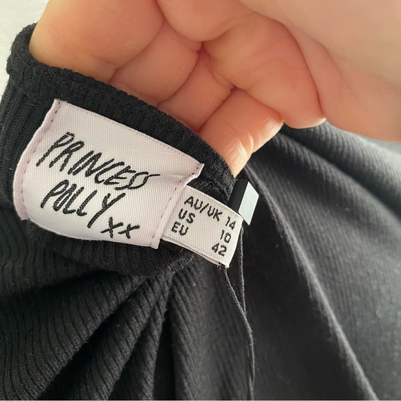 Princess Polly BEATRIX LONG SLEEVE TEE BLACK Black Graphic Long Sleeve size 10 - Picture 8 of 12